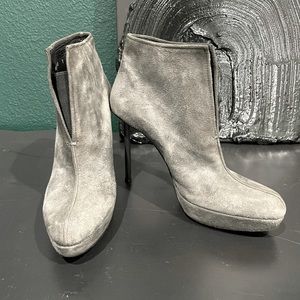 Stewart Wiseman gray suede stiletto bootie